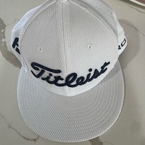 Titleist White Golf Cap - Elite Flat Bill - new with tags